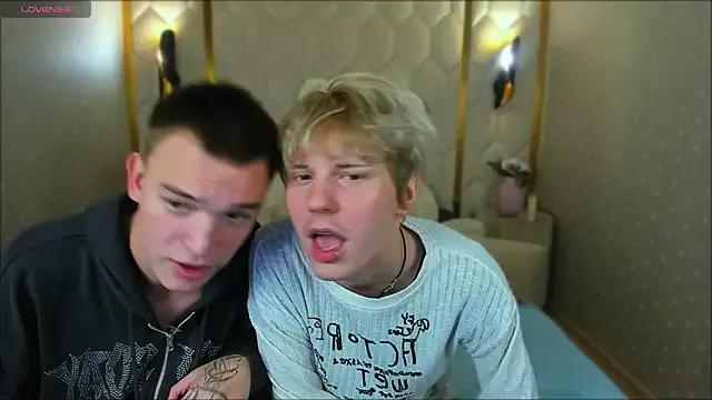 Kevin_Derek from StripChat is Freechat