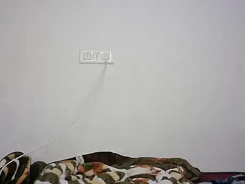 khushi-_queen from StripChat is Freechat