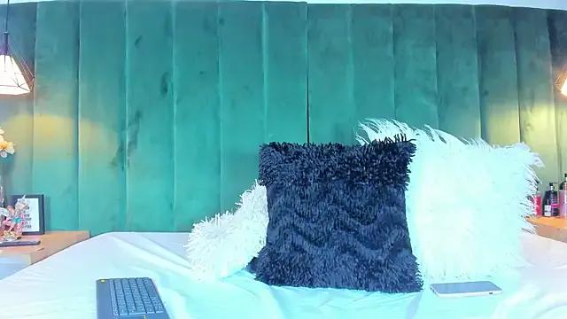 kittyy_milk_001 from StripChat is Freechat
