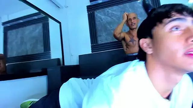 kris_rusell from StripChat is Freechat