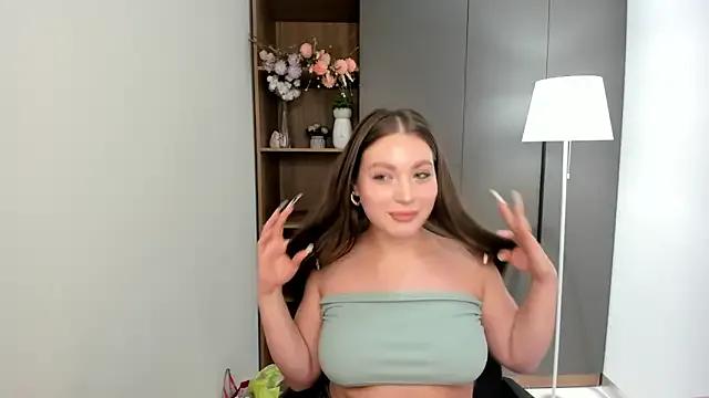 KristynSchwerin from StripChat is Freechat
