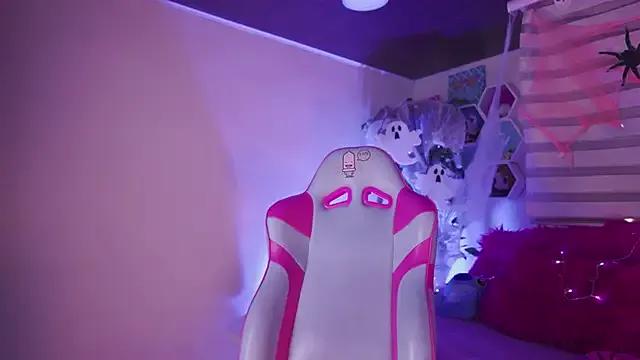 Lana_Dreams_ from StripChat is Freechat