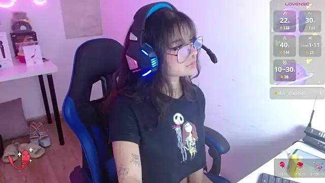 larah_uwu from StripChat is Freechat