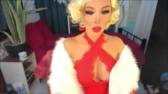 Laura_yourhottestbabe12 from StripChat is Freechat