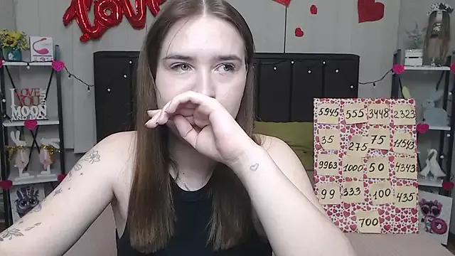 LauraHlot from StripChat is Freechat