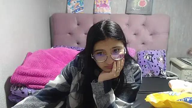 laurenelove from StripChat is Freechat