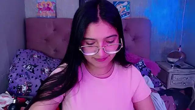 laurenelove from StripChat is Freechat