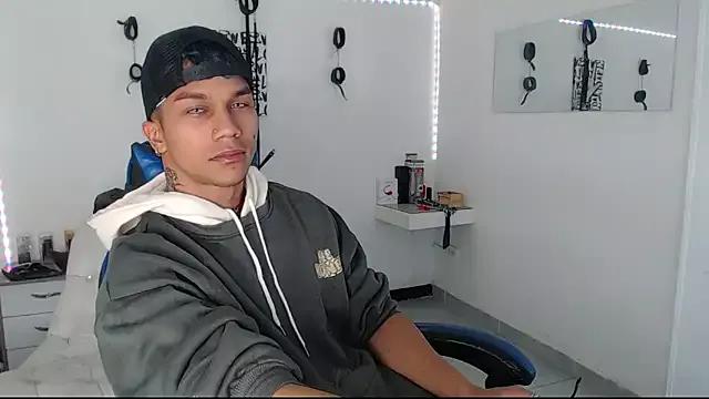 Leonard_Price from StripChat is Freechat