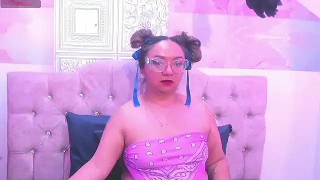 leyla_smithh from StripChat is Freechat