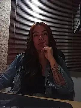 lili_hiugs from StripChat is Freechat