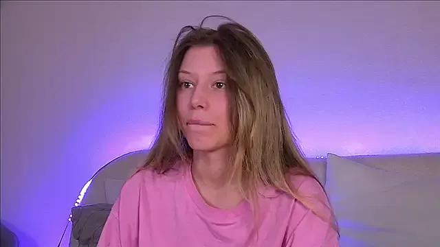 LiliaBianka from StripChat is Freechat