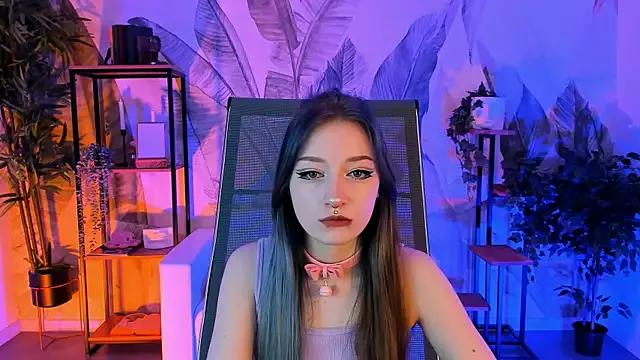LiliLuna from StripChat is Freechat