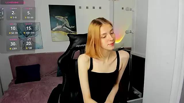 Linapuff from StripChat is Freechat