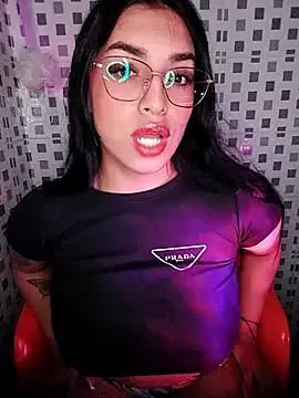 Linda_Saenz_ from StripChat is Freechat