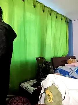 lindasyt from StripChat is Freechat