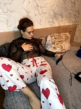 Lipsihot from StripChat is Freechat