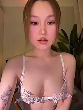 LisaNeverDie from StripChat is Freechat