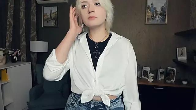 LitaDuhart from StripChat is Freechat