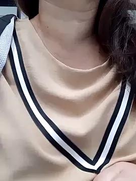 Lovelyebz1108 from StripChat is Freechat