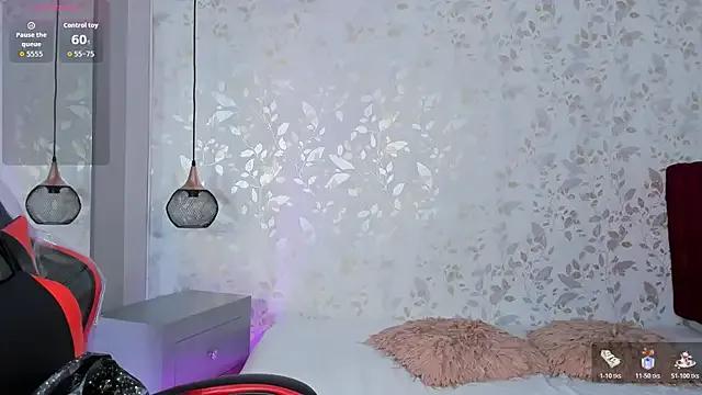 Luciaoregon from StripChat is Freechat