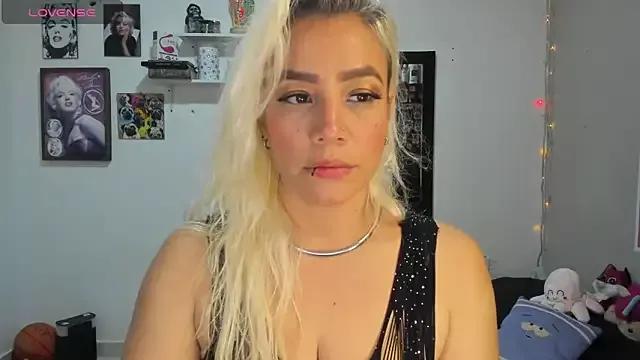 LuCKy_JoK from StripChat is Freechat