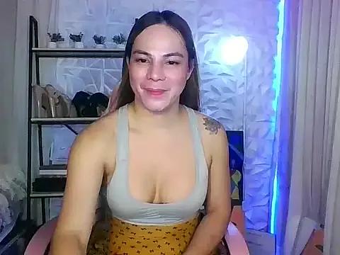 Luckyluxe from StripChat is Freechat