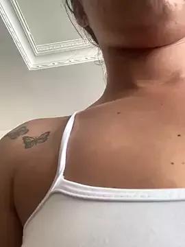 Luna_20x from StripChat is Freechat