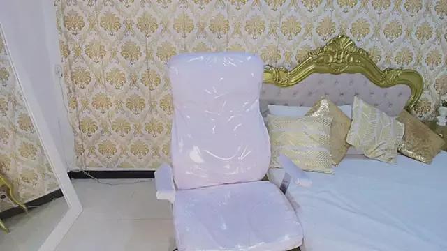 luna_chanelle from StripChat is Freechat
