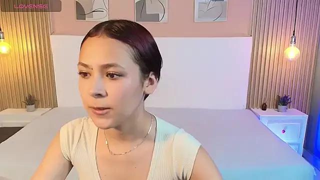 LunaEmber7 from StripChat is Freechat