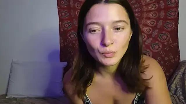 LunaLoverrr from StripChat is Freechat