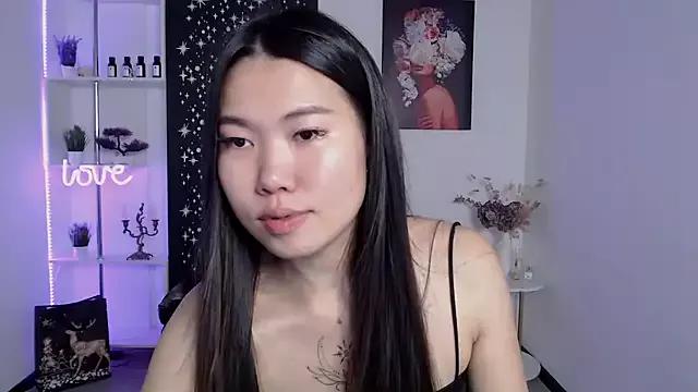 LunaPurrr from StripChat is Freechat
