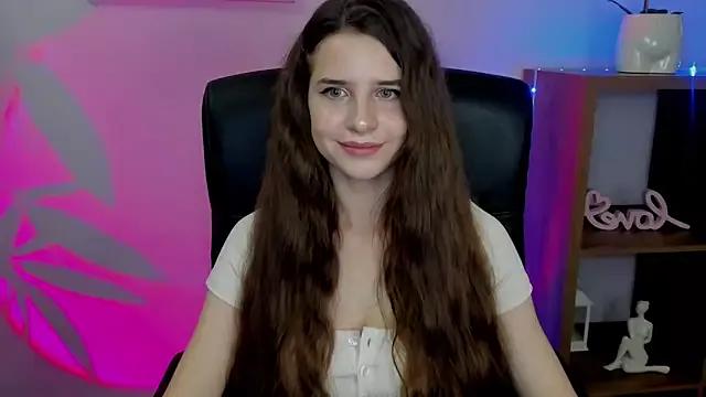LuxMaya from StripChat is Freechat