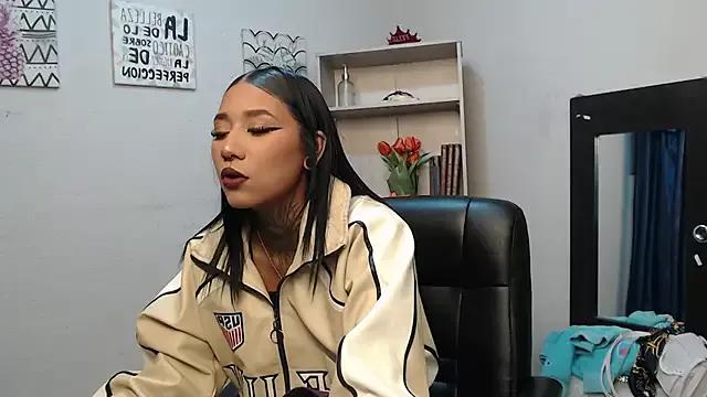 lyam_ebony from StripChat is Freechat