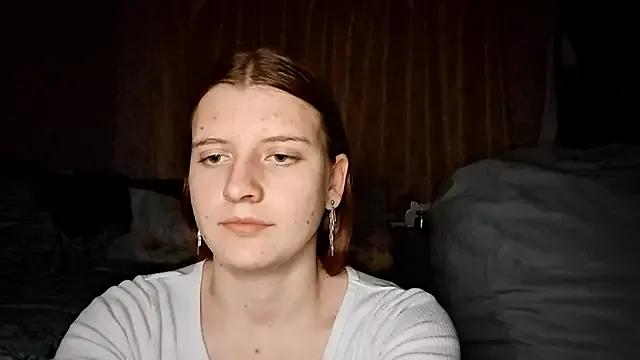LynteriLain from StripChat is Freechat