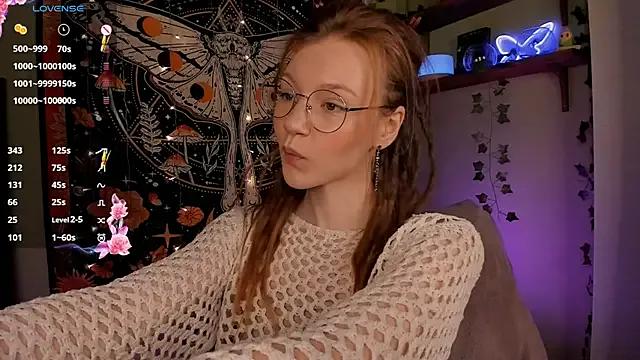 lyra_thenymph from StripChat is Freechat