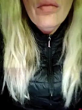 Madamx14 from StripChat is Freechat