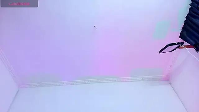 Maddy_Esther from StripChat is Freechat