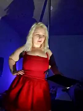 MadelynDaisyMoanroe from StripChat is Freechat