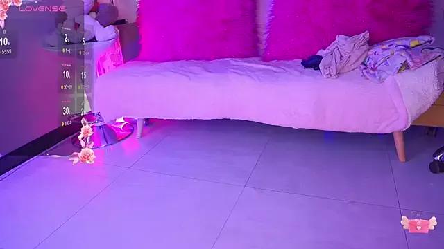 Madison_Mayer from StripChat is Freechat