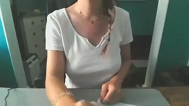 Magical_Milf_MelissaXX from StripChat is Freechat