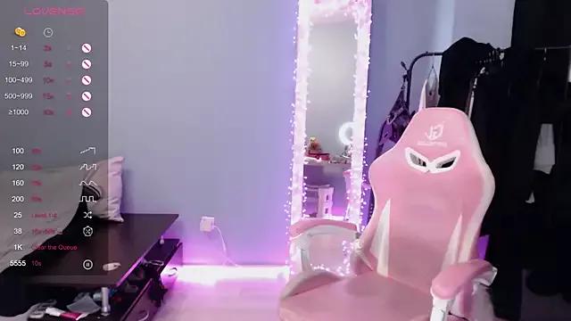 Makelovenotwar from StripChat is Freechat