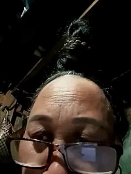 Mamapm20 from StripChat is Freechat