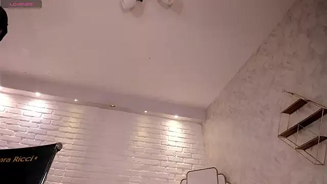 MaraRicci from StripChat is Freechat