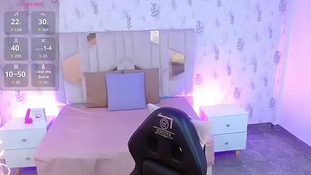 MARIANA_TAY1 from StripChat is Freechat