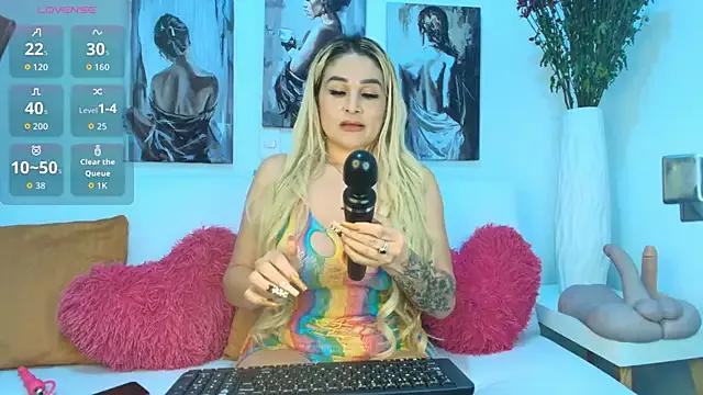 marilyn_golden_ from StripChat is Freechat