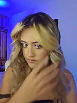 MaryMoon_ from StripChat is Freechat