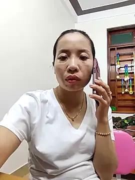 MaryyLy from StripChat is Freechat
