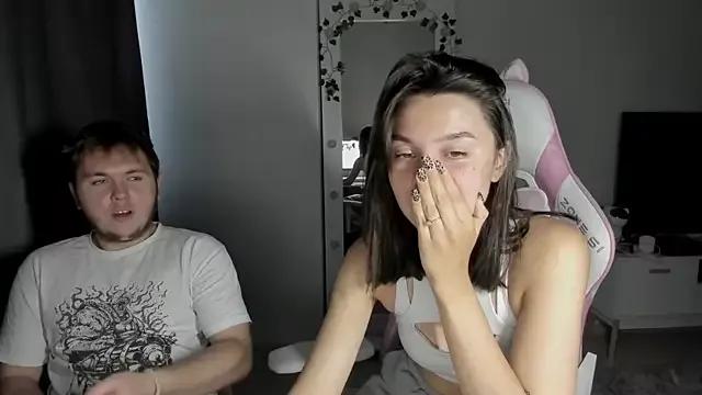 MashkaRay from StripChat is Freechat