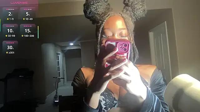 maskedgirl5005 from StripChat is Freechat