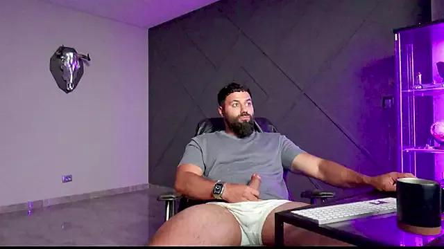 mattmasterss from StripChat is Freechat